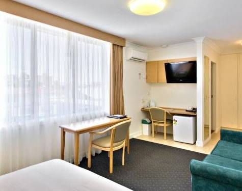 Best Western Melbournes Princes Park Motor Inn
 - Princes Park Motor Inn