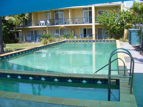 Pool - Broadwater Keys