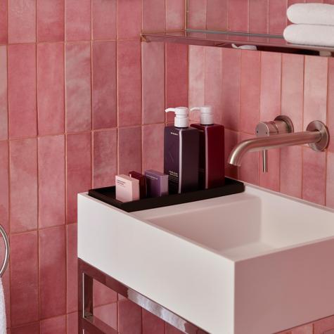 Deluxe Room Bathroom
- Quincy Hotel