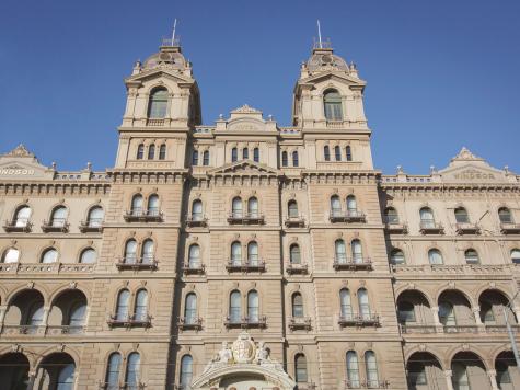 The Windsor Melbourne
 - The Hotel Windsor