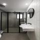 Bathroom
 - Comfort Hotel East Melbourne
