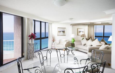 1 or 2 Bedroom Deluxe Ocean Views - BreakFree Acapulco Surfers Paradise