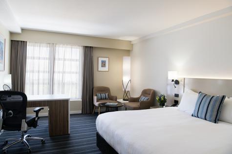 Double Double Guest Room - DoubleTree by Hilton Esplanade Darwin