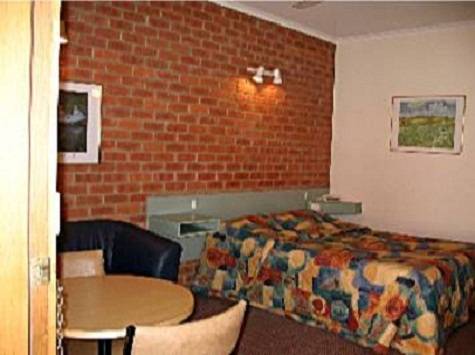 Studio - Footscray Motor Inn