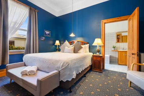 King Room - Hanlon House