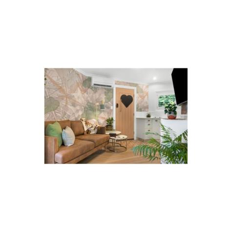 Rosewood Lounge - Lovestone Cottages