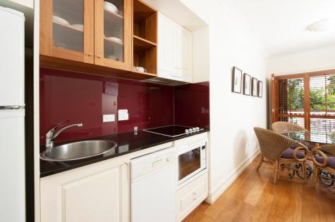 2 Bedroom Spa Suite Kitchen
 - Mantra On The Inlet Port Douglas