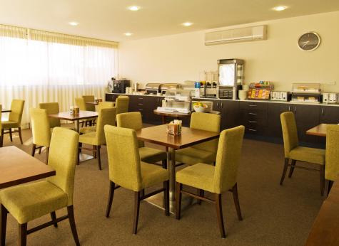 Breakfast Lounge - Mantra Wollongong