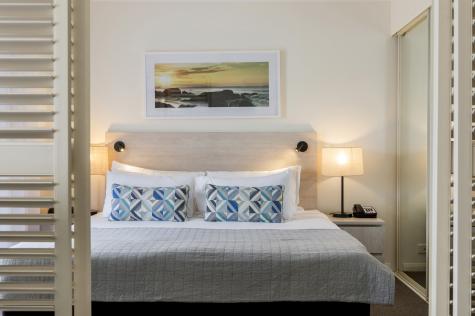 1 Bedroom Premier Bedroom - Oaks Gold Coast Calypso Plaza Suites