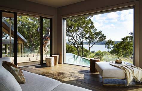 Guest Lounge - Pretty Beach House