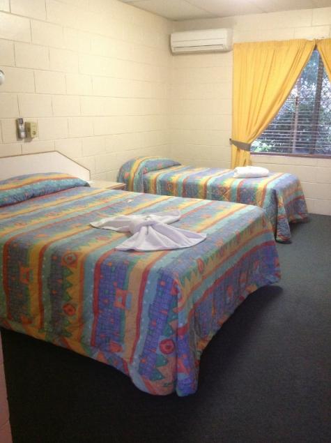 Standard Rooms
- Ridgemont Executive Motel and Restaurant