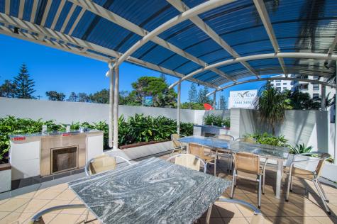 Seaview Resort - BBQ Area
- Seaview Resort Mooloolaba