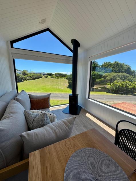 Retreat Lounge - Swell At Cape Bridgewater