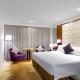 Deluxe King Room
 - Amora Hotel Jamison