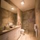 Premium King - bathroom
 - The Waverley International Hotel